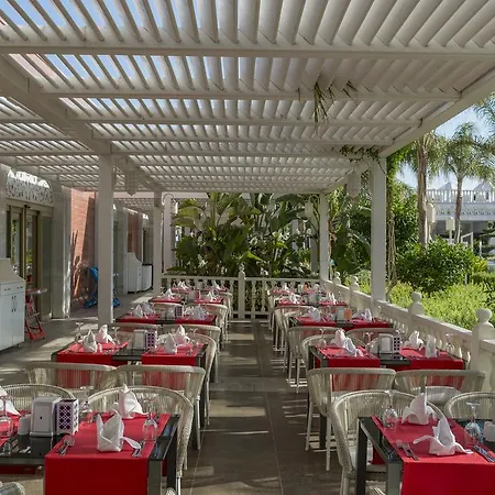Royal Taj Mahal 5* Side