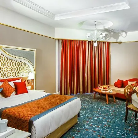 Royal Taj Mahal Hotell 5*